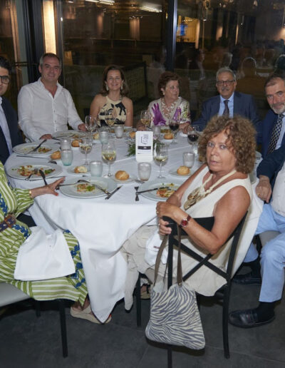 Publio Beltrán galardonado con el Premio AINE a la mejor trayectoria profesional